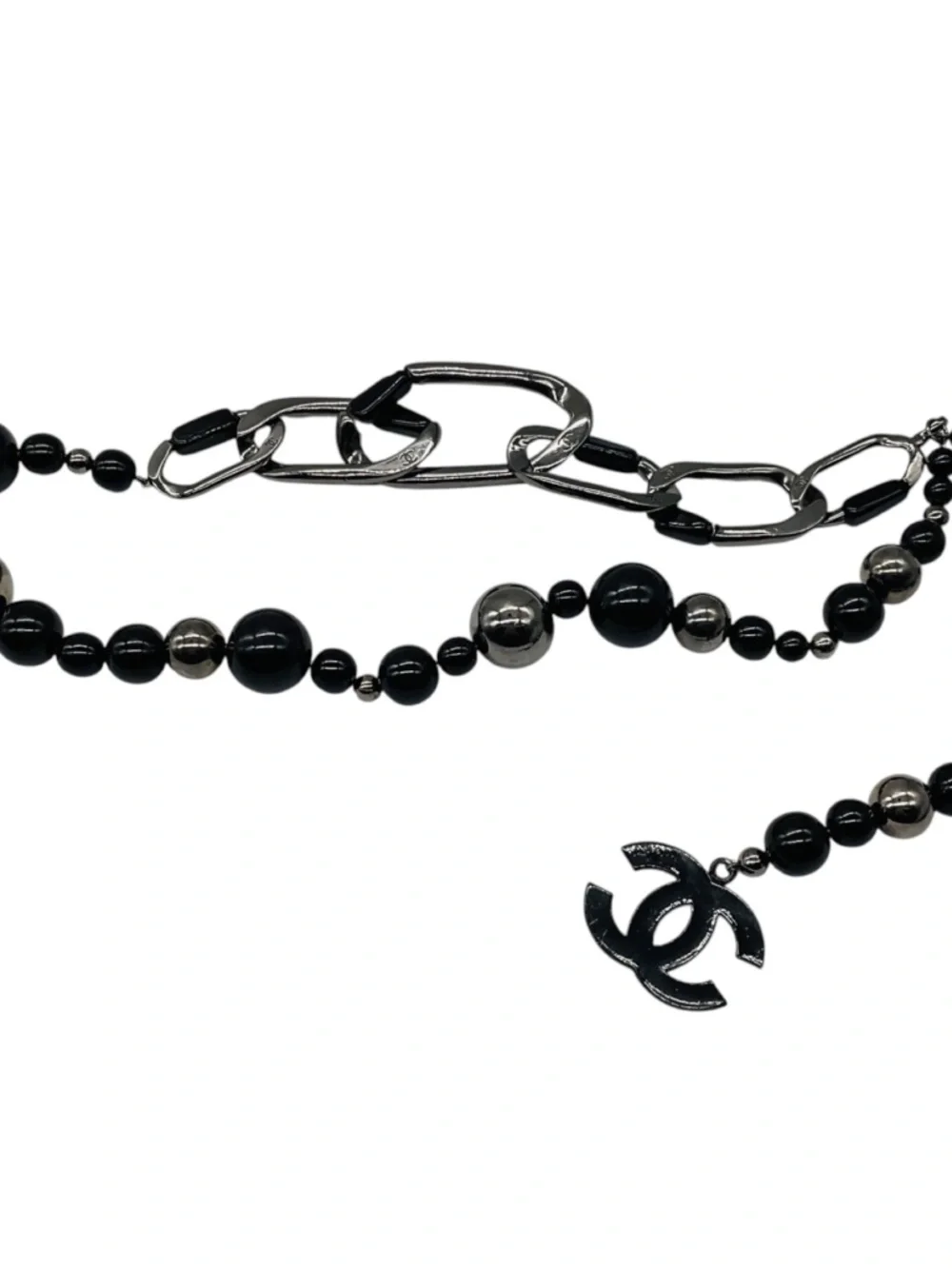 CHANEL GUNMETAL / BLACK 2003 LARGE BEAD AND CC LOGO PENDANT CHAIN BELT